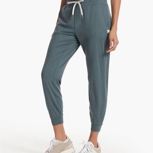 Performance Jogger
Women's DreamKnit™ Joggers